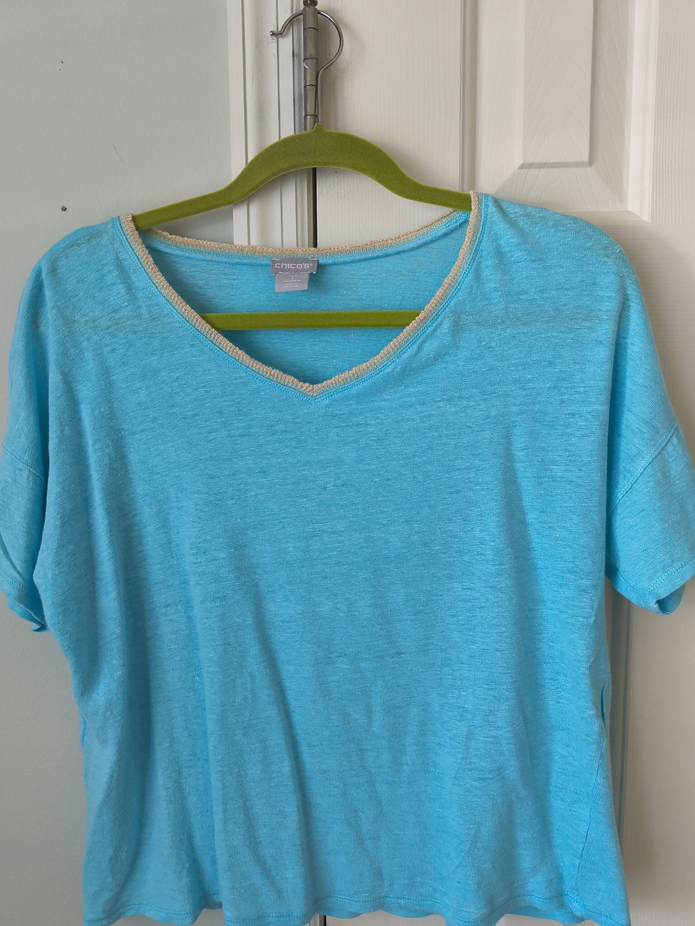 Chico's Aqua V-Neck Short Sleeve Top with Contrast Trim